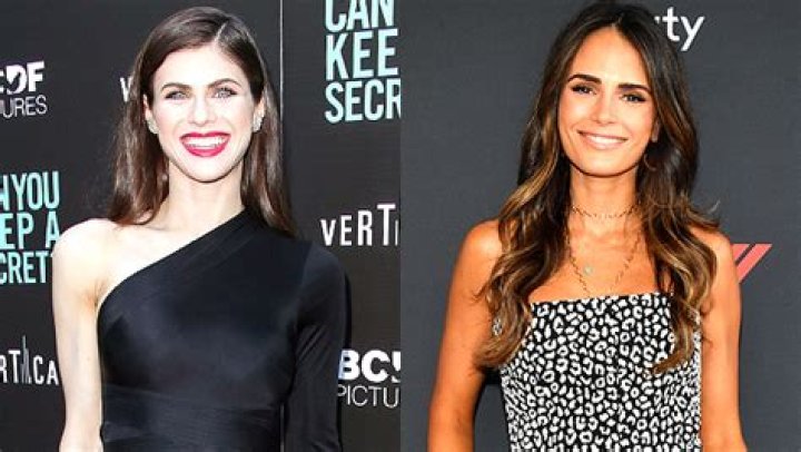 Alexandra Daddario Makes Out With Jordana Brewster’s Ex Andrew Form In Steamy PDA Pic