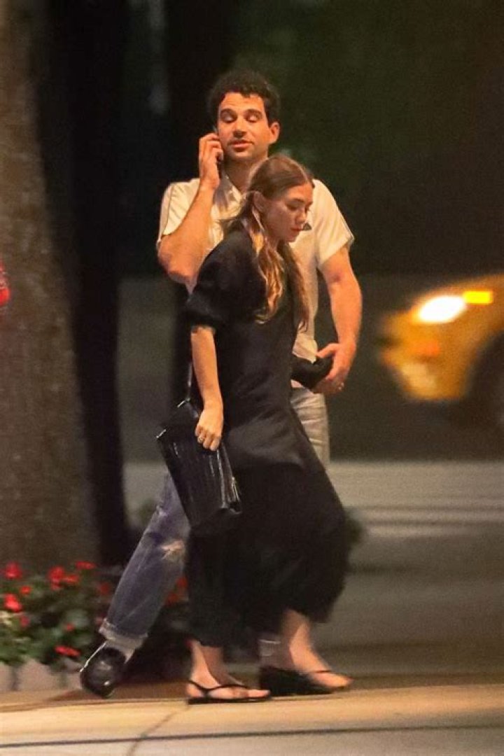 Ashley Olsen Rocks A Black Dress On Rare Date With BF Louis Eisner – Hollywood Life