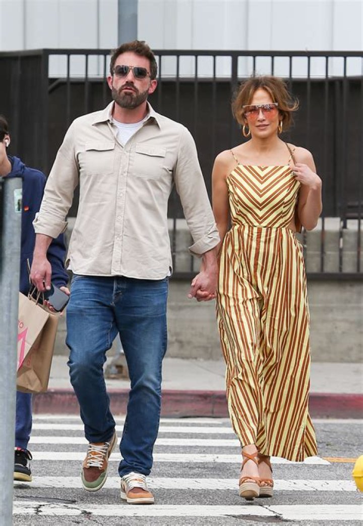 J.Lo & Ben Affleck Enjoy Ice Cream & Shopping For Home Goods During Italy Honeymoon
