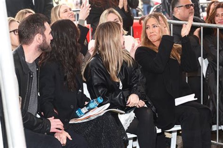 Jennifer Aniston Cries On Courteney Cox’s Daughter At Walk Of Fame – Hollywood Life