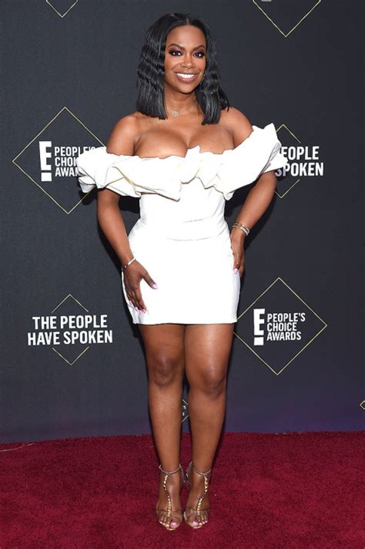 Kandi Burruss Wears High-Waisted Bikini After Quarantine Weight Gain – Hollywood Life