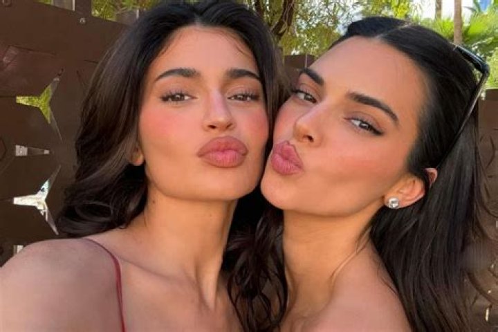 Kim Kardashian Copies Sister Kylie Jenner’s Signature Ponytail In Gorgeous New Selfie