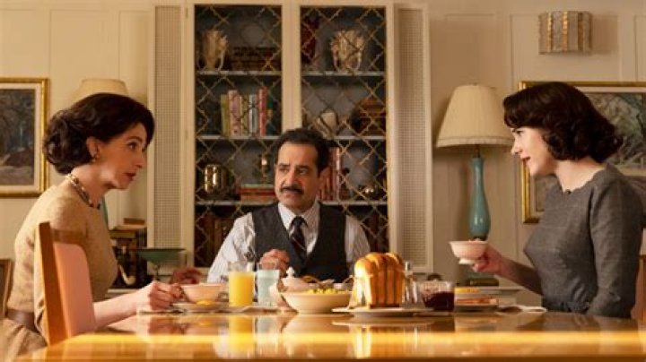‘Marvelous Mrs. Maisel’s Marin Hinkle & Tony Shaloub Interview (Exclusive) – Hollywood Life