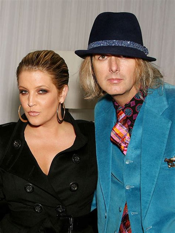 Michael Lockwood Disses Lisa Marie Presley In Court Docs — Shocking Allegations – Hollywood Life