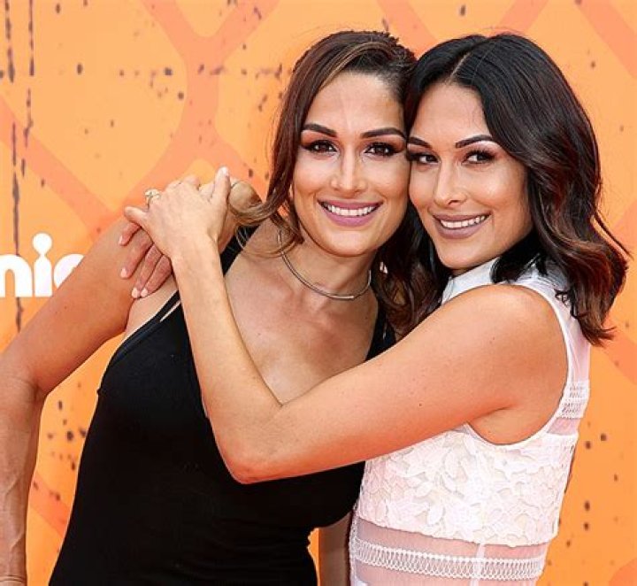 Nikki & Brie Garcia Talk New Names After Dropping ‘Bella’ – Hollywood Life