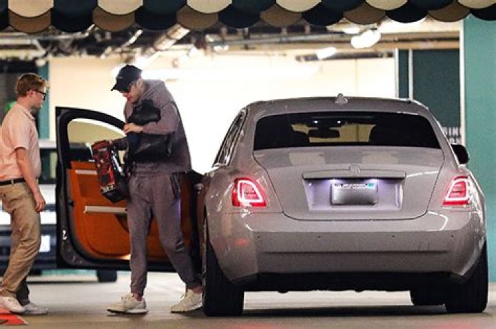 Pete Davidson Seen Driving Kim Kardashian’s Car For Christmas Shopping – Hollywood Life