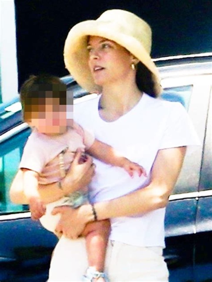 Riley Keough Cradles Baby Daughter During Outing: Photos – Hollywood Life