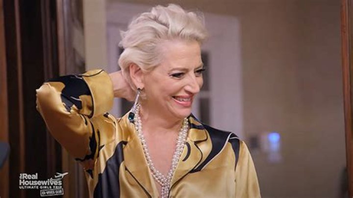 See Dorinda, Brandi & More In Wild 1st Look – Hollywood Life