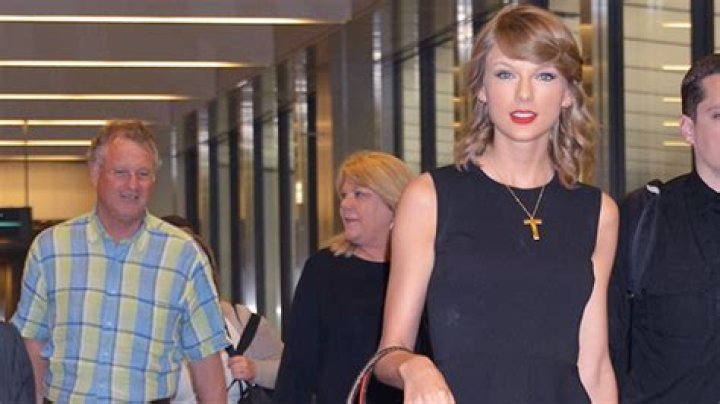 Taylor Swift & Gigi Hadid Reunite For Santa Clara Eras Tour: Video – Hollywood Life