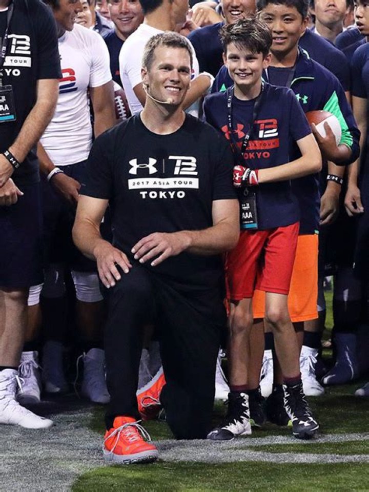 Tom Brady And His Son Jack Play Basketball & Football Together – Hollywood Life
