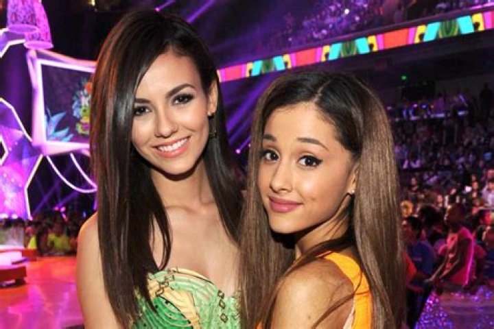 Victoria Justice Supporting Ariana Grande’s Coachella Performance – Hollywood Life