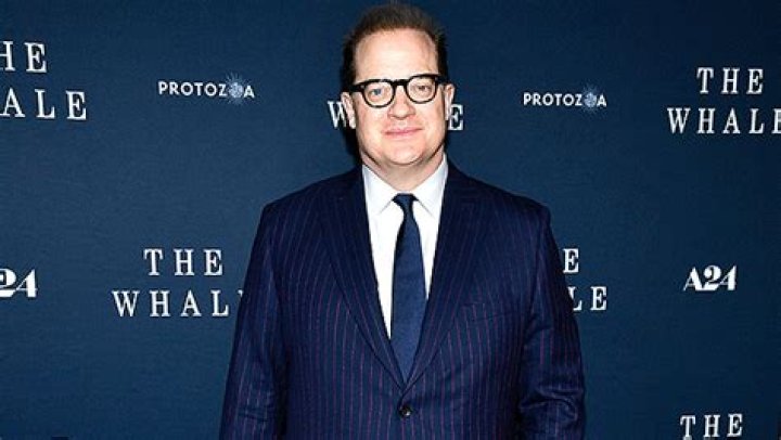 Why Isn’t Brendan Fraser Going To The 2023 Golden Globes? – Hollywood Life